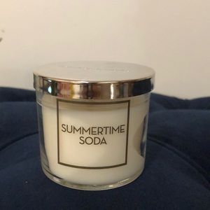 Bath & Body Works 4oz candle - Summertime Soda